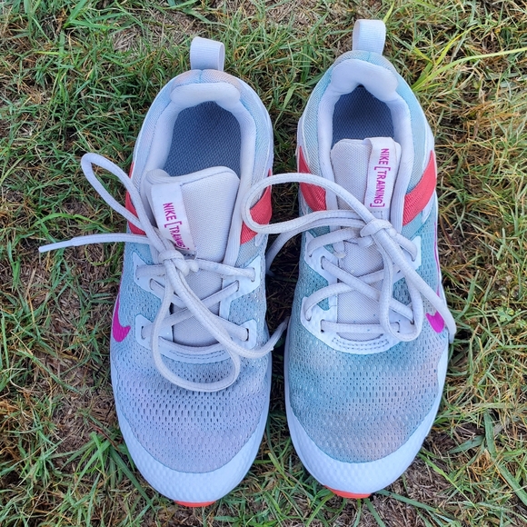 Nike Legend Essential Vast Grey/Fire Pink CD0212-005 Women's Woman’s size 6.5 - Picture 3 of 7